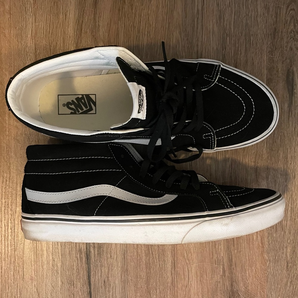 VANS Men’s Sneaker